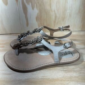 B.O.C. Gold Flower Sandals Women’s Size 7